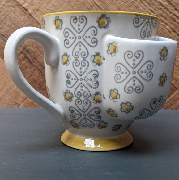 CREATIVE CO-OP Brand TEACUP Caddy Yellow and Cream Art Deco Floral Design - Picture 1 of 8